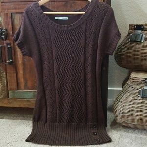 Tunic sweater with button accents